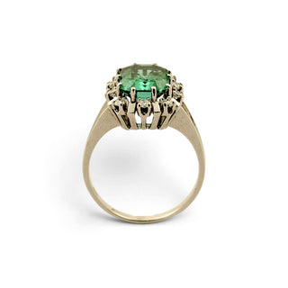 Ring aus 585 Weißgold mit Turmalin und Brillant, nachhaltiger second-hand Schmuck perfekt aufgearbeitet