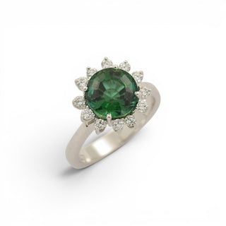 Ring aus 750 Weißgold mit Turmalin und Brillant, nachhaltiger second-hand Schmuck perfekt aufgearbeitet