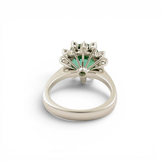 Ring aus 750 Weißgold mit Turmalin und Brillant, nachhaltiger second-hand Schmuck perfekt aufgearbeitet