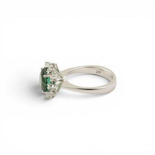 Ring aus 750 Weißgold mit Turmalin und Brillant, nachhaltiger second-hand Schmuck perfekt aufgearbeitet