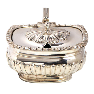 Salzfass aus Silber, nachhaltiger second hand Schmuck perfekt aufgearbeitet