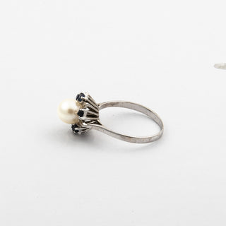 Schmuckset aus 585 Weißgold mit Perle und Saphir, nachhaltiger second hand Schmuck perfekt aufgearbeitet