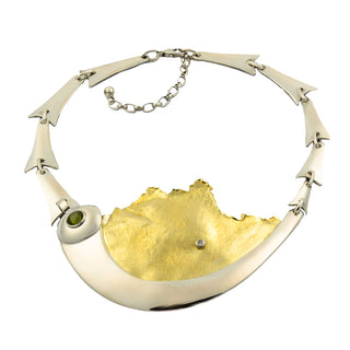 Collier aus 585 Gold/Silber mit Peridot und Brillant, nachhaltiger second hand Schmuck perfekt aufgearbeitet