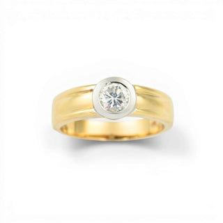 Solitärring aus 585 Gelb- und Weißgold mit Brillant, nachhaltiger second hand Schmuck perfekt aufgearbeitet