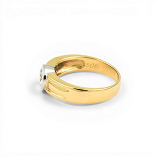 Solitärring aus 585 Gelb- und Weißgold mit Brillant, nachhaltiger second hand Schmuck perfekt aufgearbeitet