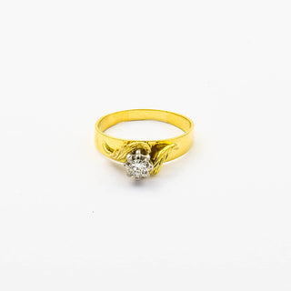 Solitärring aus 750 Gelb- und Weißgold mit Brillant, nachhaltiger second hand Schmuck perfekt aufgearbeitet