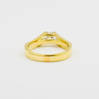Solitärring aus 585 Gelb- und Weißgold mit Brillant, nachhaltiger second hand Schmuck perfekt aufgearbeitet
