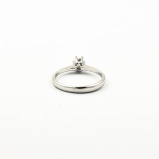 Solitärring aus 585 Weißgold mit Brillant, nachhaltiger second hand Schmuck perfekt aufgearbeitet