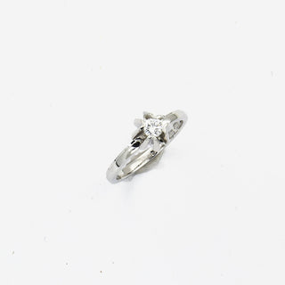 Solitärring aus 585 Weißgold mit Brillant, nachhaltiger second hand Schmuck perfekt aufgearbeitet