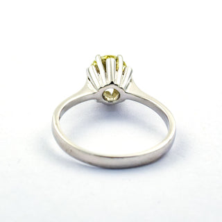 Solitärring aus 585 Weißgold mit Brillant, nachhaltiger second hand Schmuck perfekt aufgearbeitet