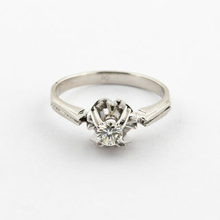Solitärring aus 750 Weißgold mit Brillant, nachhaltiger second hand Schmuck perfekt aufgearbeitet