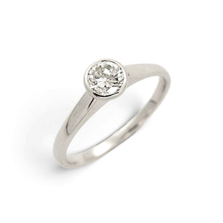 Solitärring aus 585 Weißgold mit Brillant, nachhaltiger second-hand Schmuck perfekt aufgearbeitet