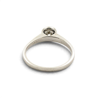 Solitärring aus 585 Weißgold mit Brillant, nachhaltiger second-hand Schmuck perfekt aufgearbeitet