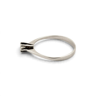 Solitärring aus 585 Weißgold mit Brillant, nachhaltiger second-hand Schmuck perfekt aufgearbeitet
