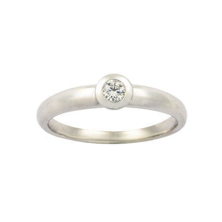 Solitärring aus 585 Weißgold mit Brillant, nachhaltiger second hand Schmuck perfekt aufgearbeitet