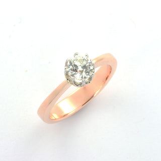 Solitärring aus 585 Rosé- und Weißgold mit Diamant, nachhaltiger second hand Schmuck perfekt aufgearbeitet