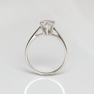 Solitärring aus 585 Weißgold mit Brillant, nachhaltiger second hand Schmuck perfekt aufgearbeitet