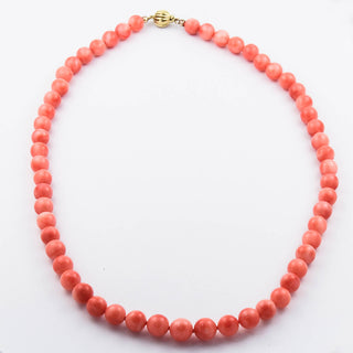 Korallenkette aus 585 Gelbgold, nachhaltiger second hand Schmuck perfekt aufgearbeitet