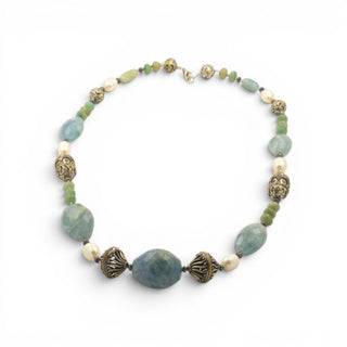 Steinkette aus Aquamarin, Aventurin und Perle mit Verschluss und Zwischenteilen aus Metall, nachhaltiger second hand Schmuck perfekt aufgearbeitet