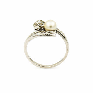 Toi-et-Moi Ring aus 585 Weißgold mit Perle und Diamant, nachhaltiger second hand Schmuck perfekt aufgearbeitet