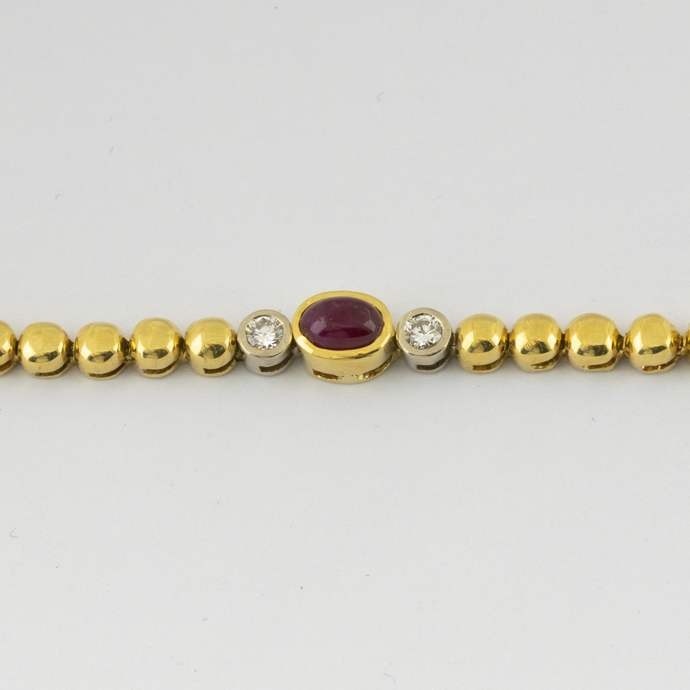 Rubinarmband aus 750 Gelb- und Weißgold mit Brillant, nachhaltiger second hand Schmuck perfekt aufgearbeitet