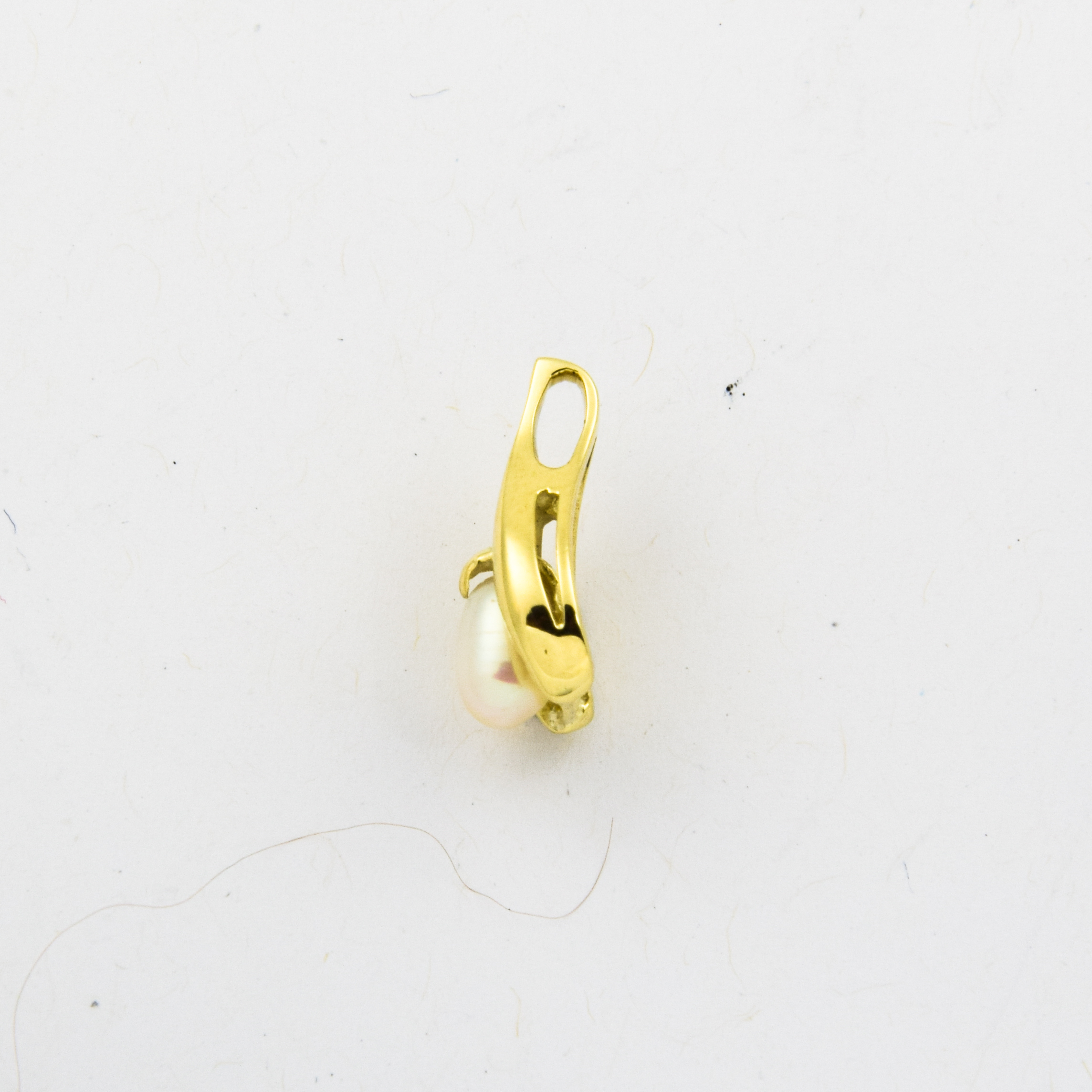 Anhänger aus 585 Gelbgold mit Perle, nachhaltiger second hand Schmuck perfekt aufgearbeitet