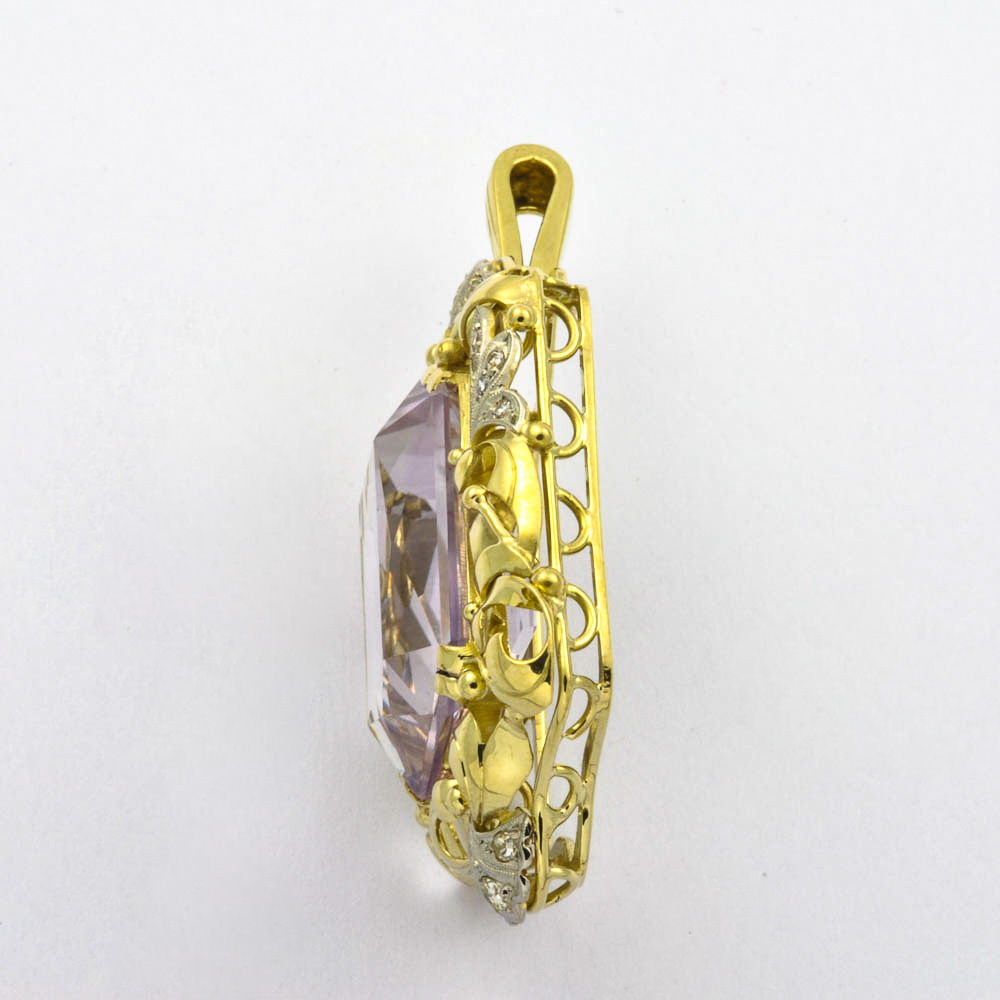 Kettenanhänger aus 585 Gelb- und Weißgold mit Amethyst, Brillant und Diamant, hochwertiger second hand Schmuck perfekt aufgearbeitet