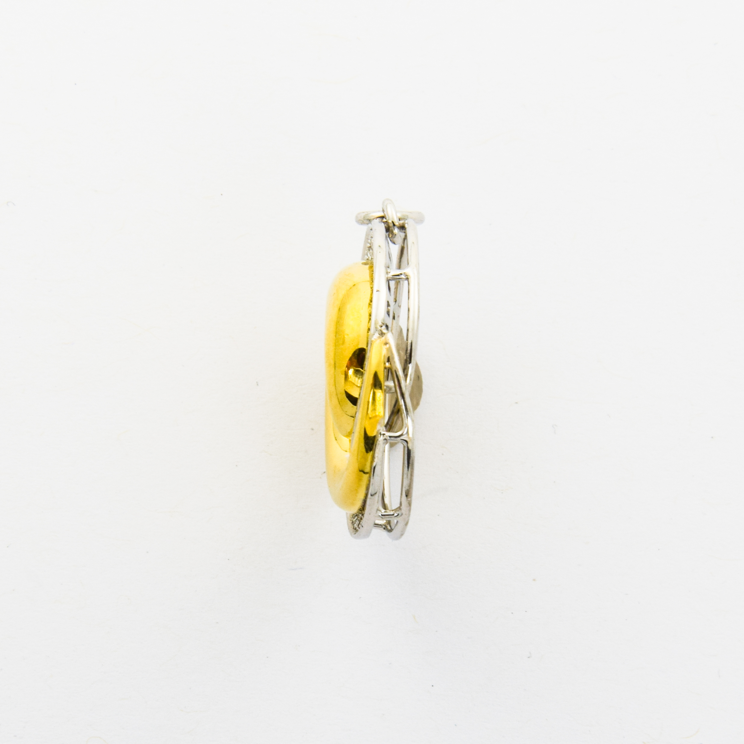 Anhänger aus 750 Gelb- und Weißgold mit Diamant, nachhaltiger second hand Schmuck perfekt aufgearbeitet