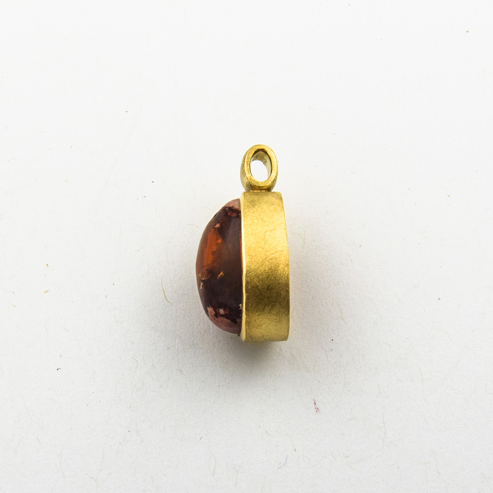 Aurifex Anhänger aus 750 Gelbgold mit Opal, nachhaltiger second hand Schmuck perfekt aufgearbeitet