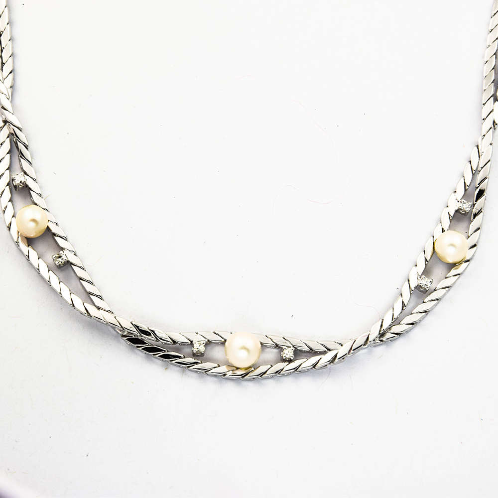 Collier aus 585 Weißgold mit Perle und Diamant, nachhaltiger second hand Schmuck perfekt aufgearbeitet