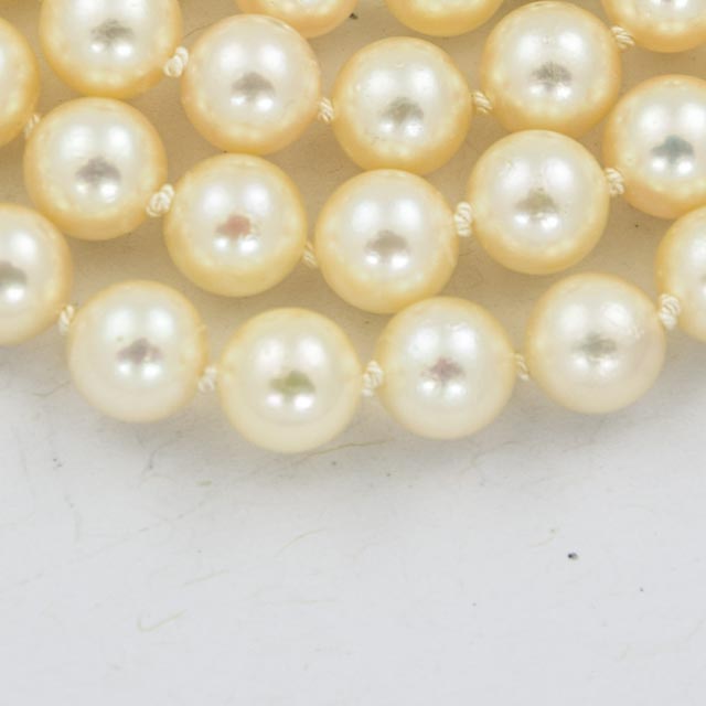 Perlenkette mit Schließe aus 585 Gelbgold, nachhaltiger second hand Schmuck perfekt aufgearbeitet