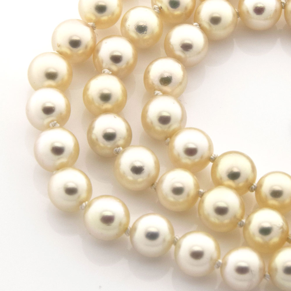 Perlenkette mit Schließe aus 585 Weißgold, nachhaltiger second hand Schmuck perfekt aufgearbeitet