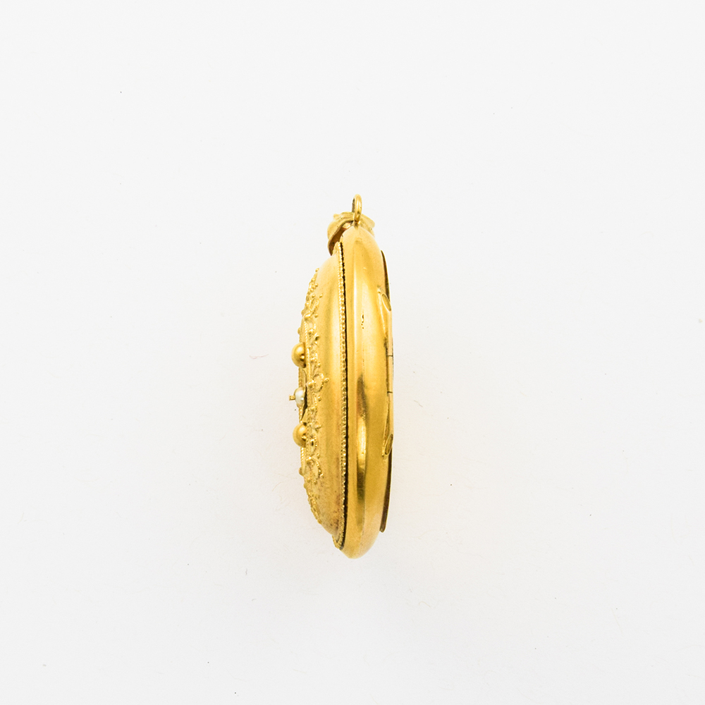 Medaillon aus 585 Gelbgold mit Perle, nachhaltiger second hand Schmuck perfekt aufgearbeitet