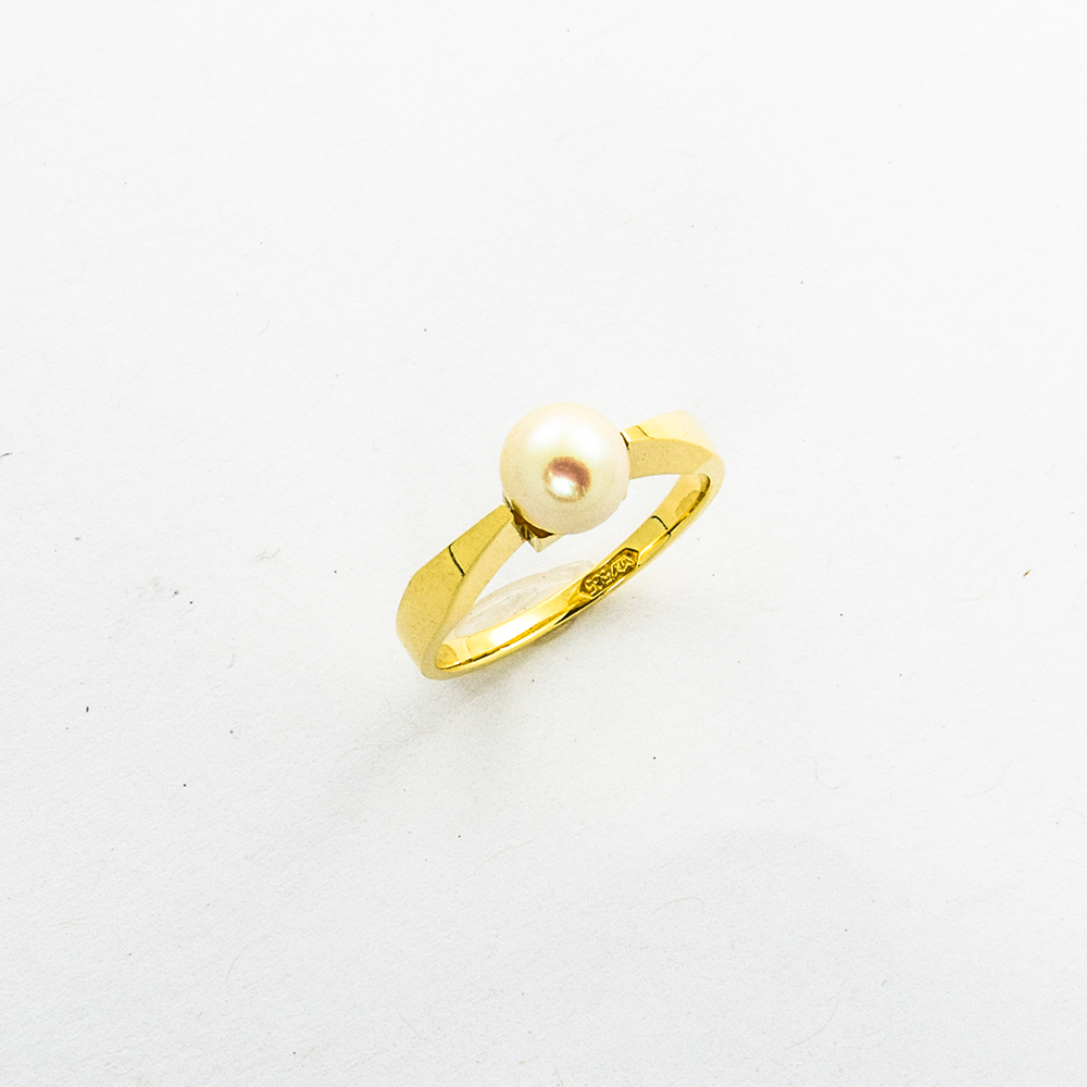 Johann Kaiser Ring aus 585 Gelbgold mit Perle, nachhaltiger second hand Schmuck perfekt aufgearbeitet