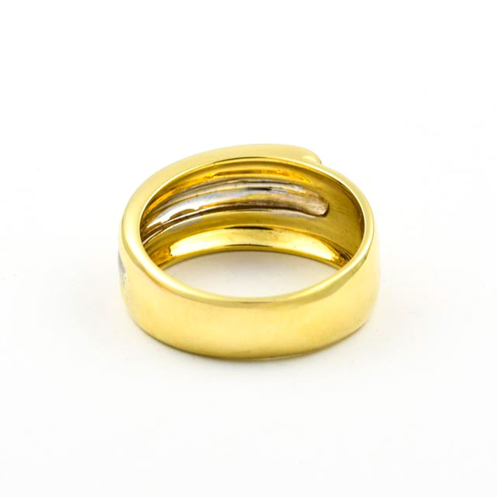 Ring aus 750 Gelb- und Weißgold, nachhaltiger second hand Schmuck perfekt aufgearbeitet