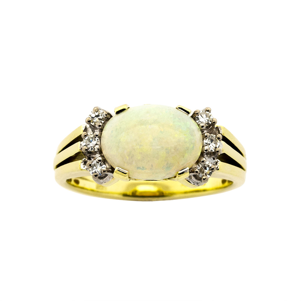 Ring aus 585 Gelb- und Weißgold mit Opal und Diamant, nachhaltiger second hand Schmuck perfekt aufgearbeitet