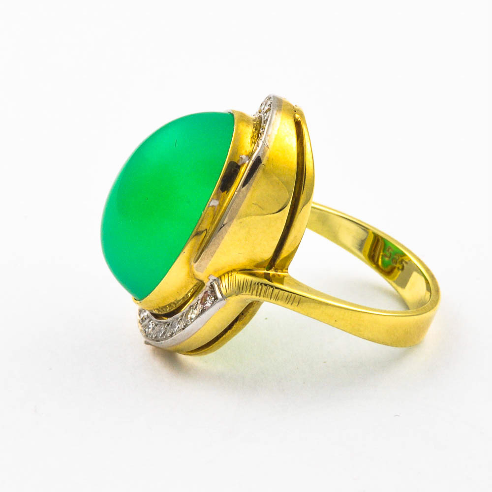 Ring aus 585 Gelbgold mit Chrysopras und Diamant, hochwertiger second hand Schmuck perfekt aufgearbeitet