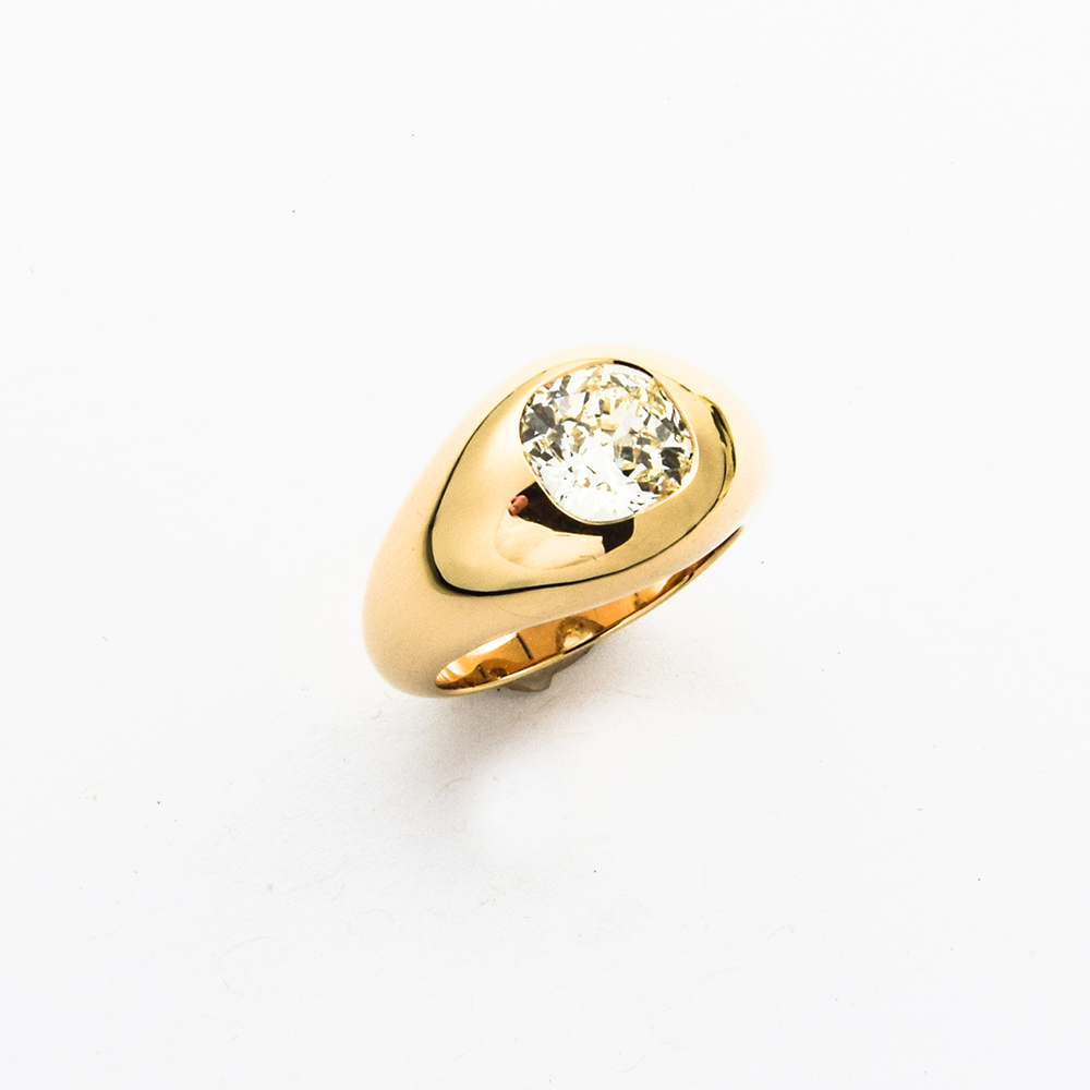 Ring aus 750 Gelbgold mit Diamant, nachhaltiger second hand Schmuck perfekt aufgearbeitet