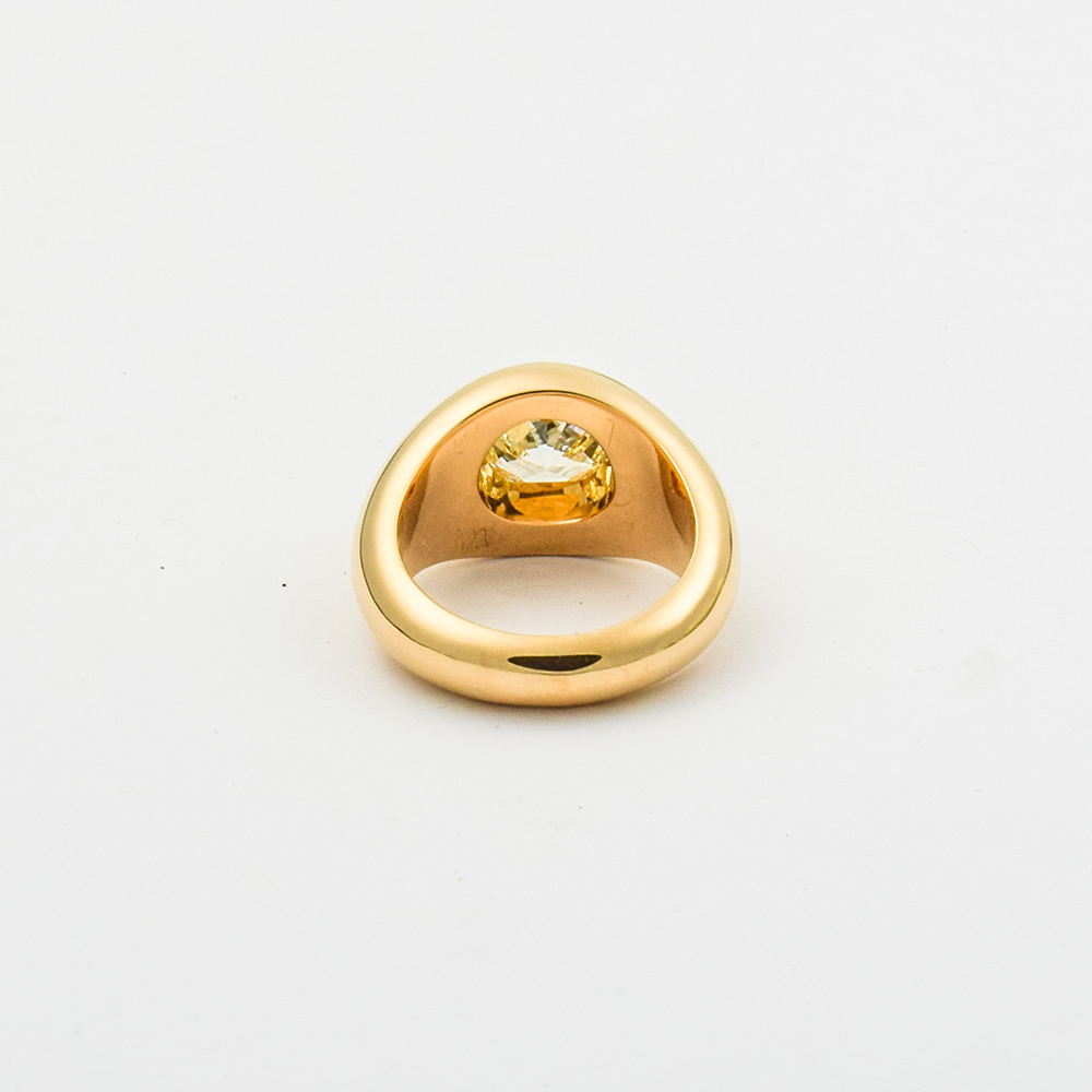 Ring aus 750 Gelbgold mit Diamant, nachhaltiger second hand Schmuck perfekt aufgearbeitet