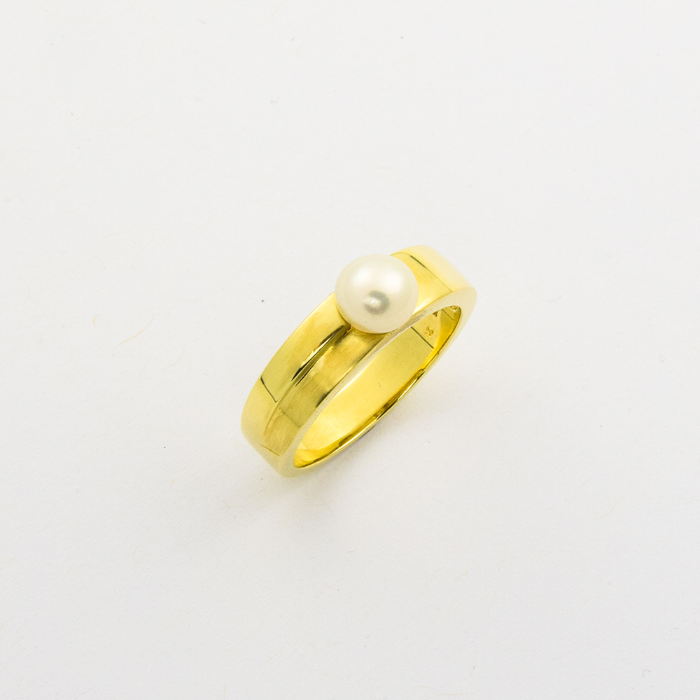 Perlring aus 585 Gelbgold mit Perle, nachhaltiger second hand Schmuck perfekt aufgearbeitet