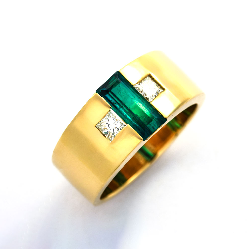 Smaragdring aus 750 Gelbgold mit Diamant, nachhaltiger second hand Schmuck perfekt aufgearbeitet
