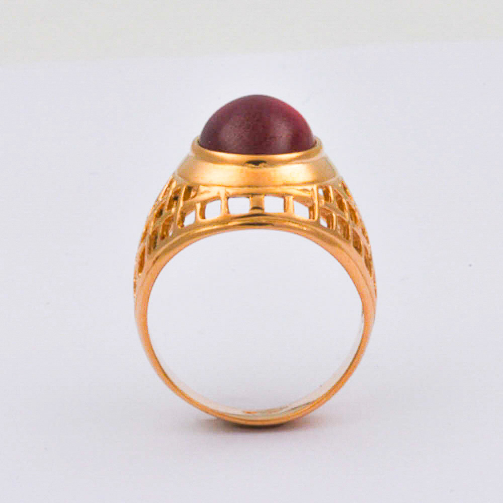 Ring aus 585 Gelbgold mit synth. Stein, hochwertiger second hand Schmuck perfekt aufgearbeitet
