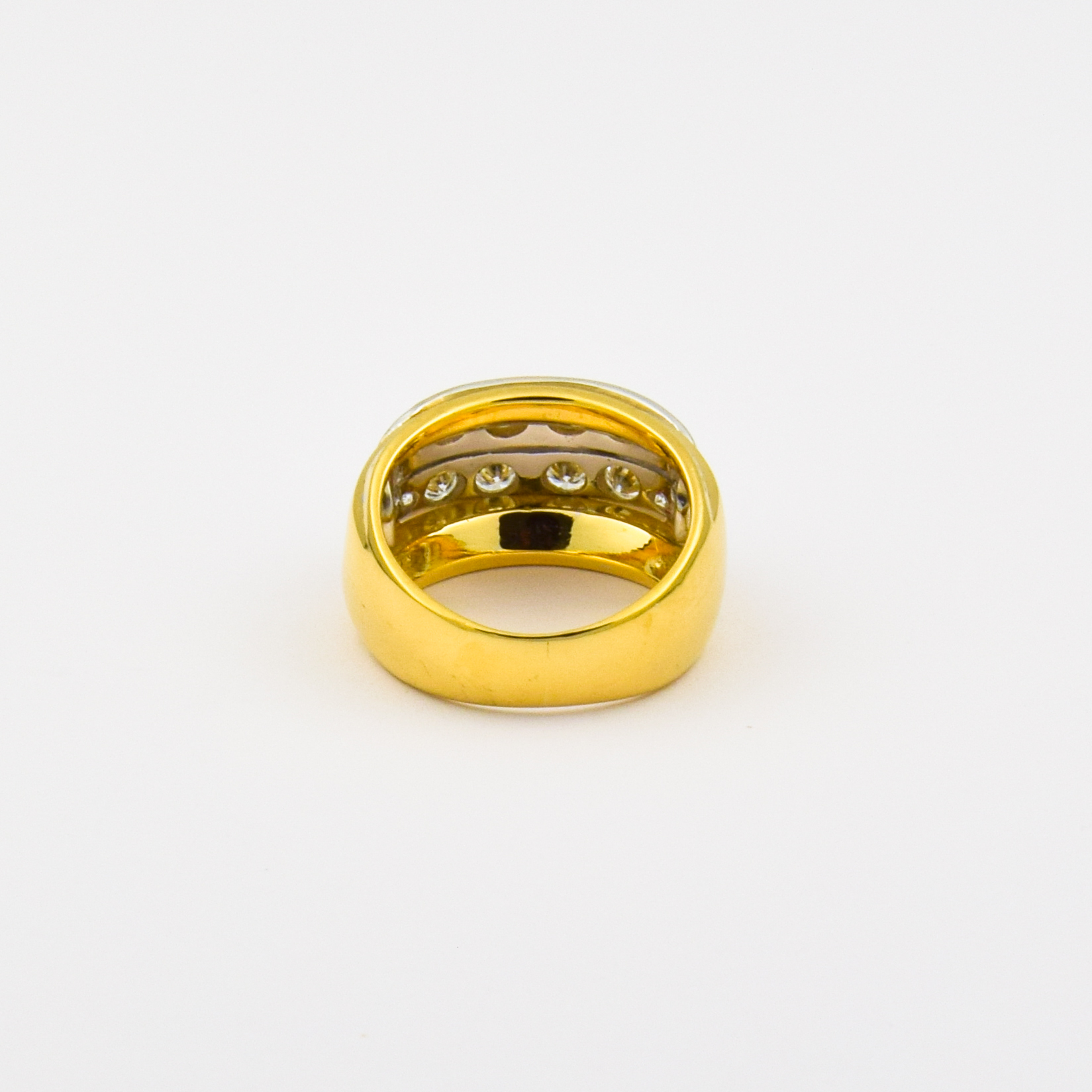 Brillantring aus 750 Gelb- und Weißgold, nachhaltiger second hand Schmuck perfekt aufgearbeitet