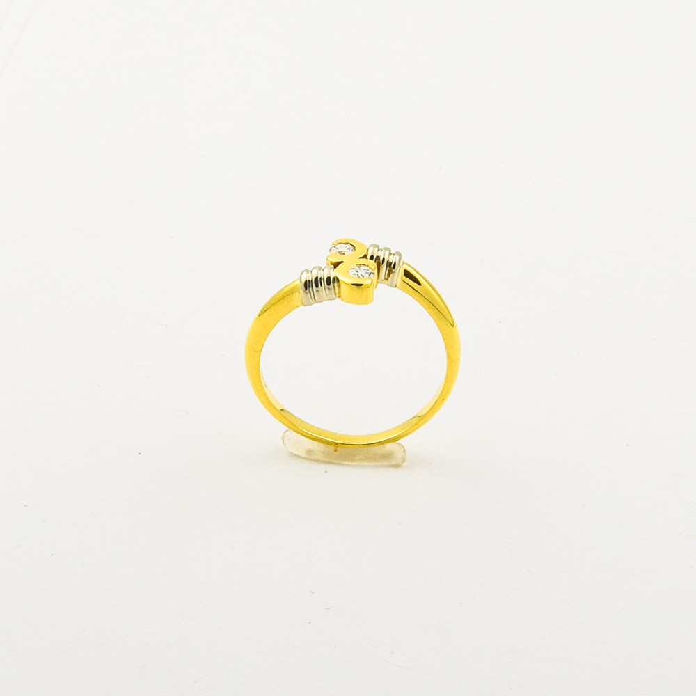 Ring aus 750 Gelb- und Weißgold mit Brillant, nachhaltiger second hand Schmuck perfekt aufgearbeitet