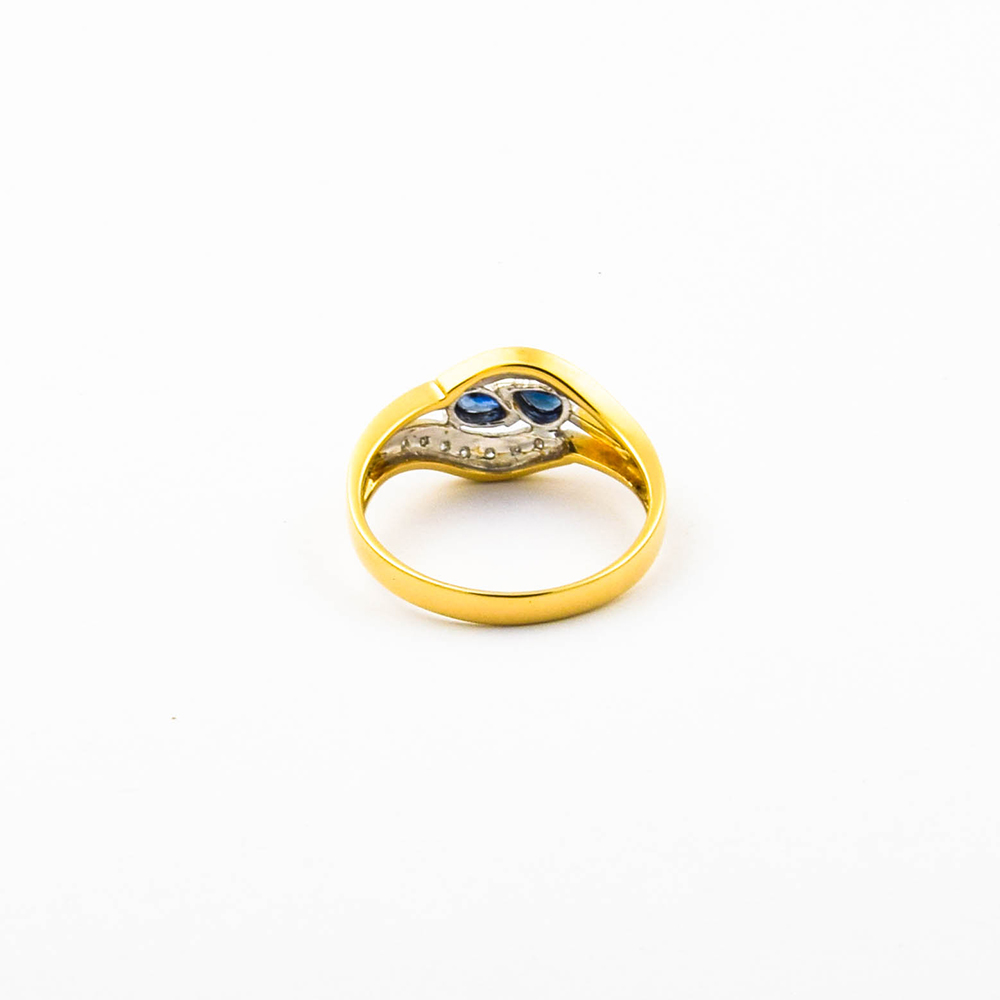 Saphirring aus 585 Gelb- und Weißgold mit Diamant, nachhaltiger second hand Schmuck perfekt aufgearbeitet