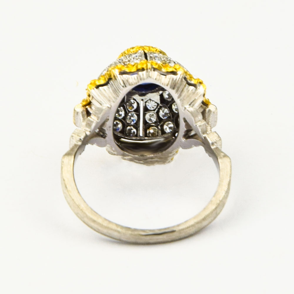 Saphirring aus 750 Gelb- und Weißgold mit Diamant, nachhaltiger second hand Schmuck perfekt aufgearbeitet