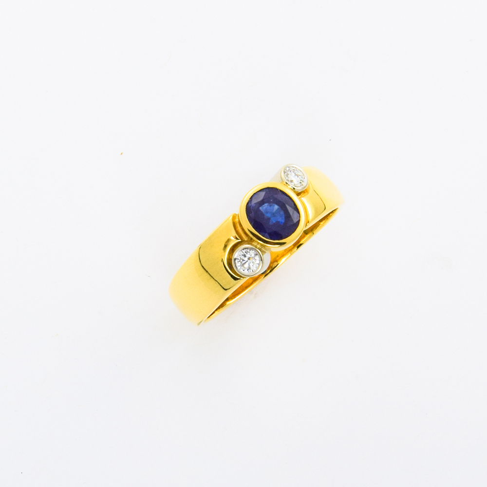 Ring aus 750 Gelb- und Weißgold mit Saphir und Brillant, nachhaltiger second hand Schmuck perfekt aufgearbeitet