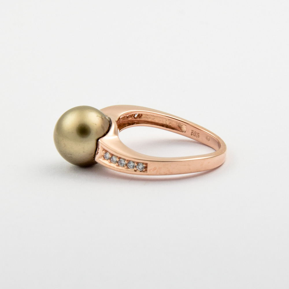 Ring aus 585 Rotgold mit Perle und Brillant, nachhaltiger second hand Schmuck perfekt aufgearbeitet