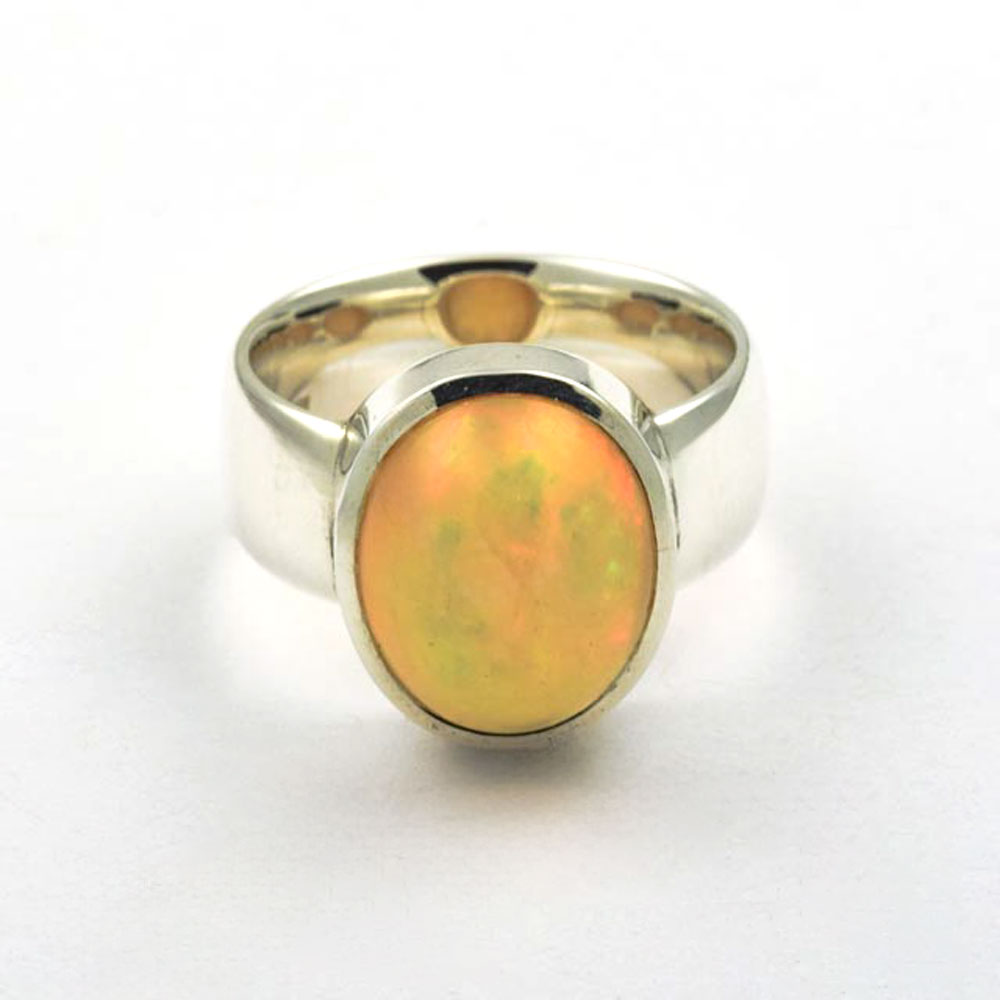 Ring aus 925 Silber mit Opal, nachhaltiger second hand Schmuck perfekt aufgearbeitet