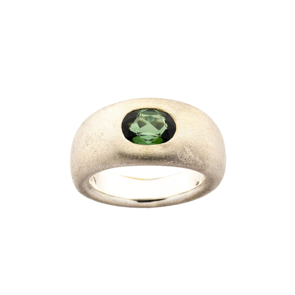 Ring aus 925 Silber mit Turmalin, nachhaltiger second hand Schmuck perfekt aufgearbeitet